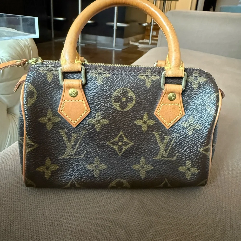Louis Vuitton Mini Monogram Speedy Bag - Picture 1 of 9